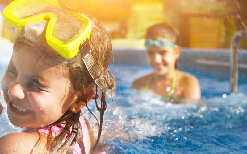 Baden und Schwimmen im Sommerurlaub